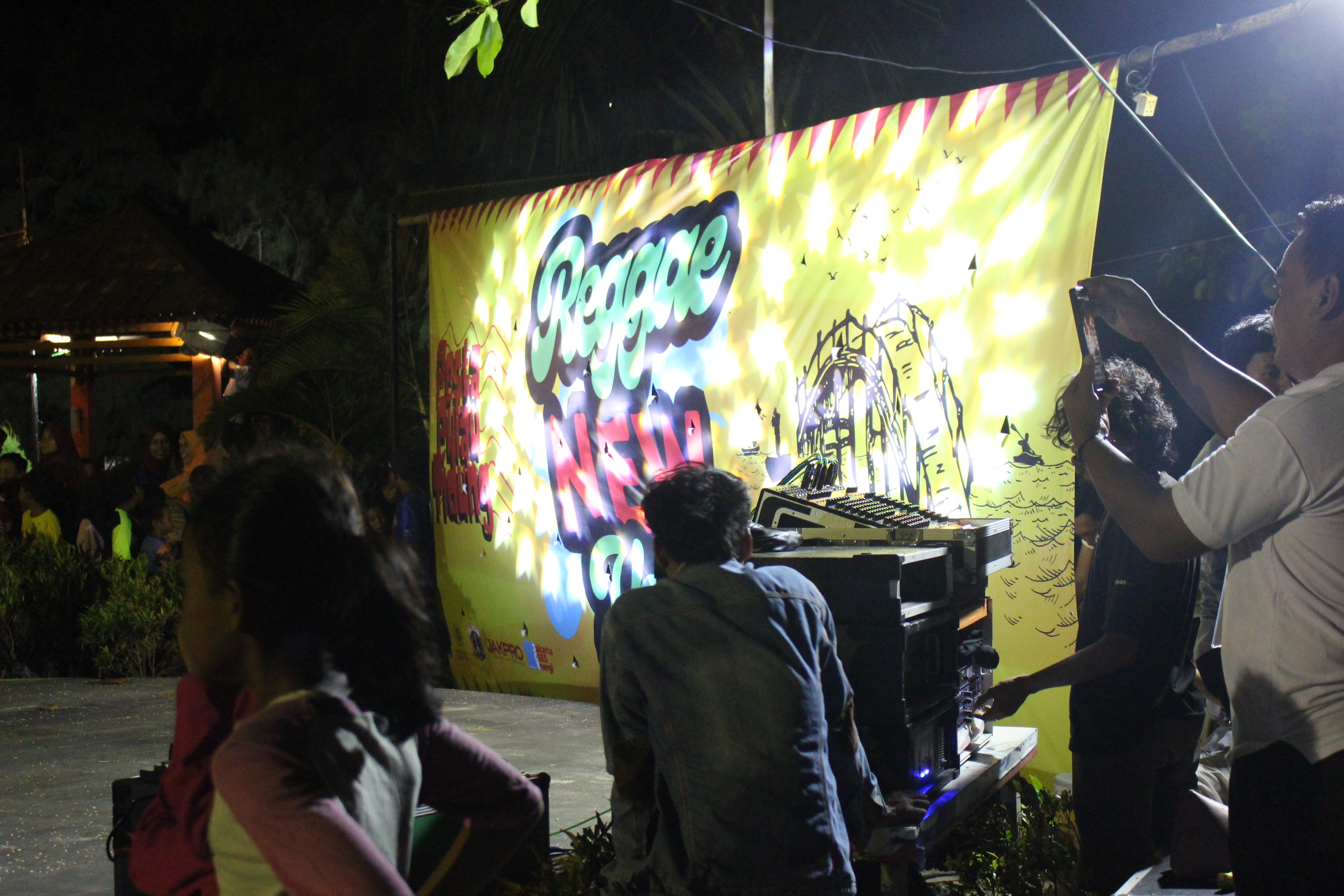Mahasiswa KKN UGM Angkat Potensi Wisata Masyarakat Pulau Tidung lewat Festival Reggae